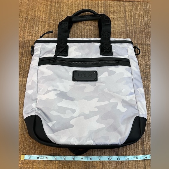 Lole Gray Camouflage Women\'s Backpack/Crossbody Bag main image 4